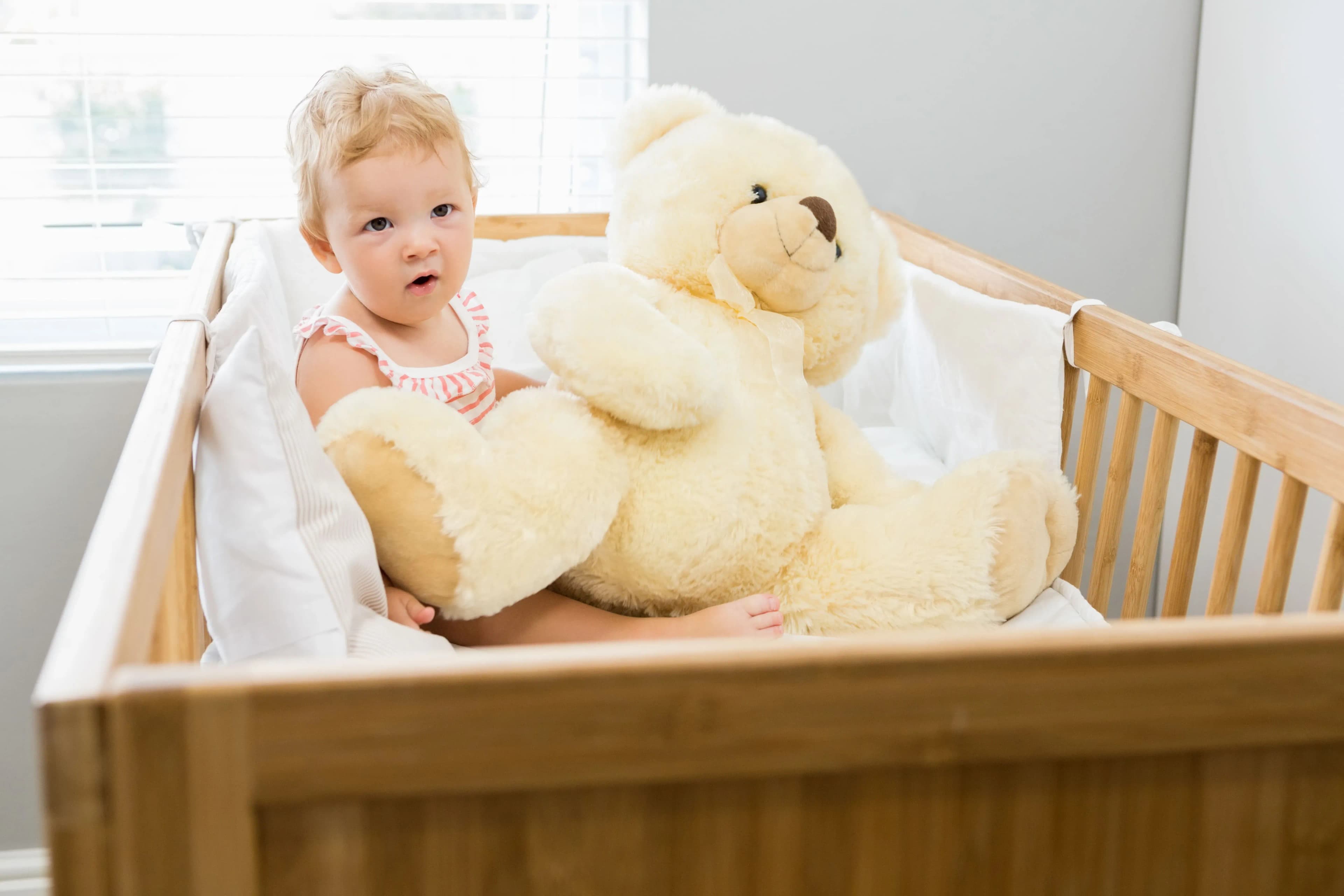 Mitwachsendes Gitterbett für Babys und Jugendliche